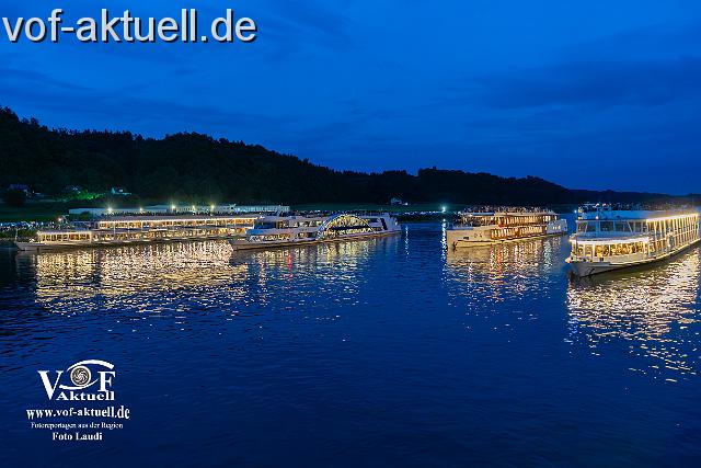 A-FR-Donau in Flammen Foto Laudi -100242.jpg